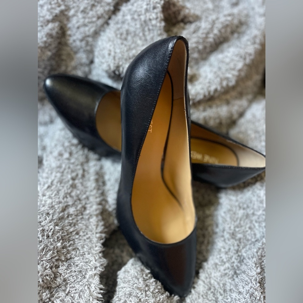 Nine West size 10 black heels